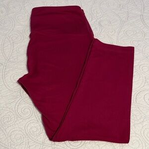 Cabernet Women’s Cropped Leggings